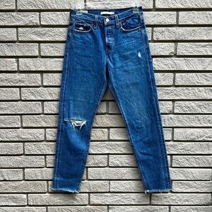 Levi’s Wedgie Distressed Raw Hem Jeans Size 25